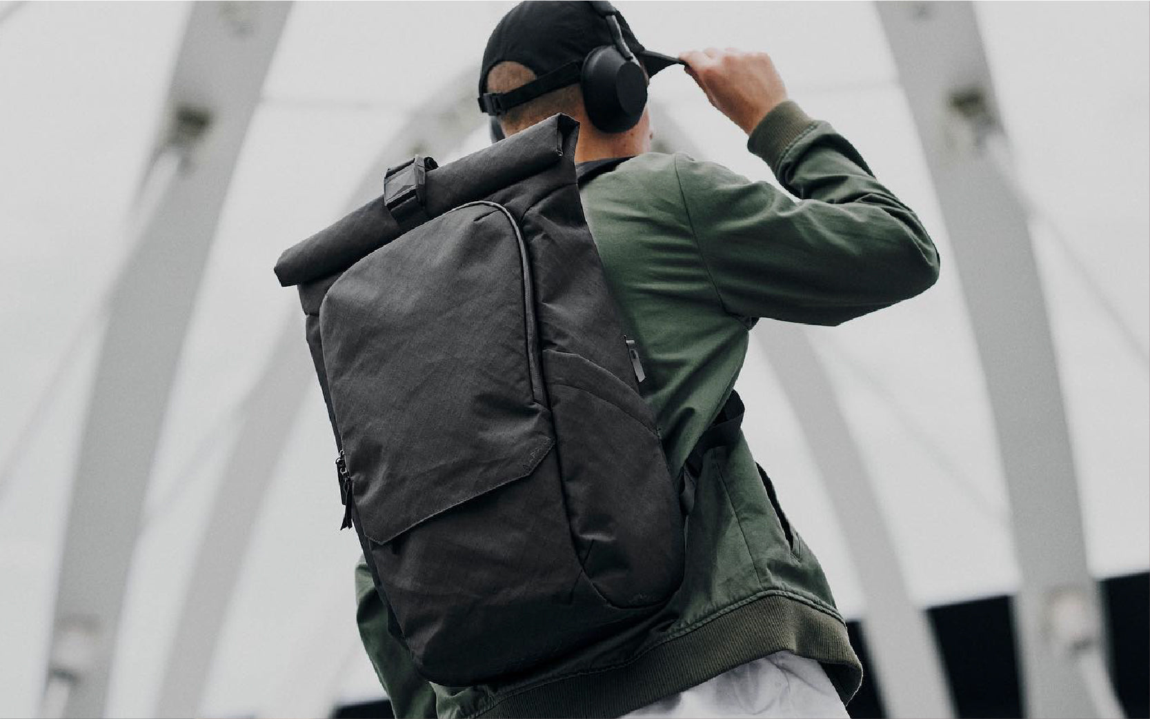 Introducing the ALPAKA Shift Pack V2:  A Sustainable Revolution in Everyday Carry