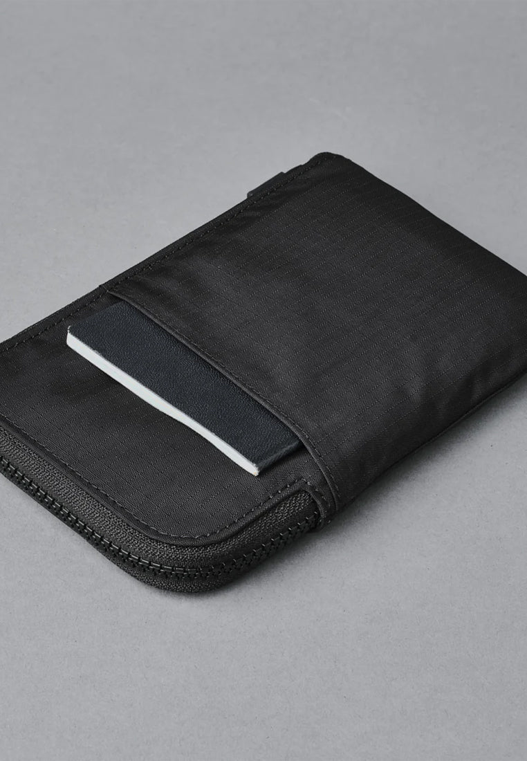 Alpaka Zip Travel Wallet