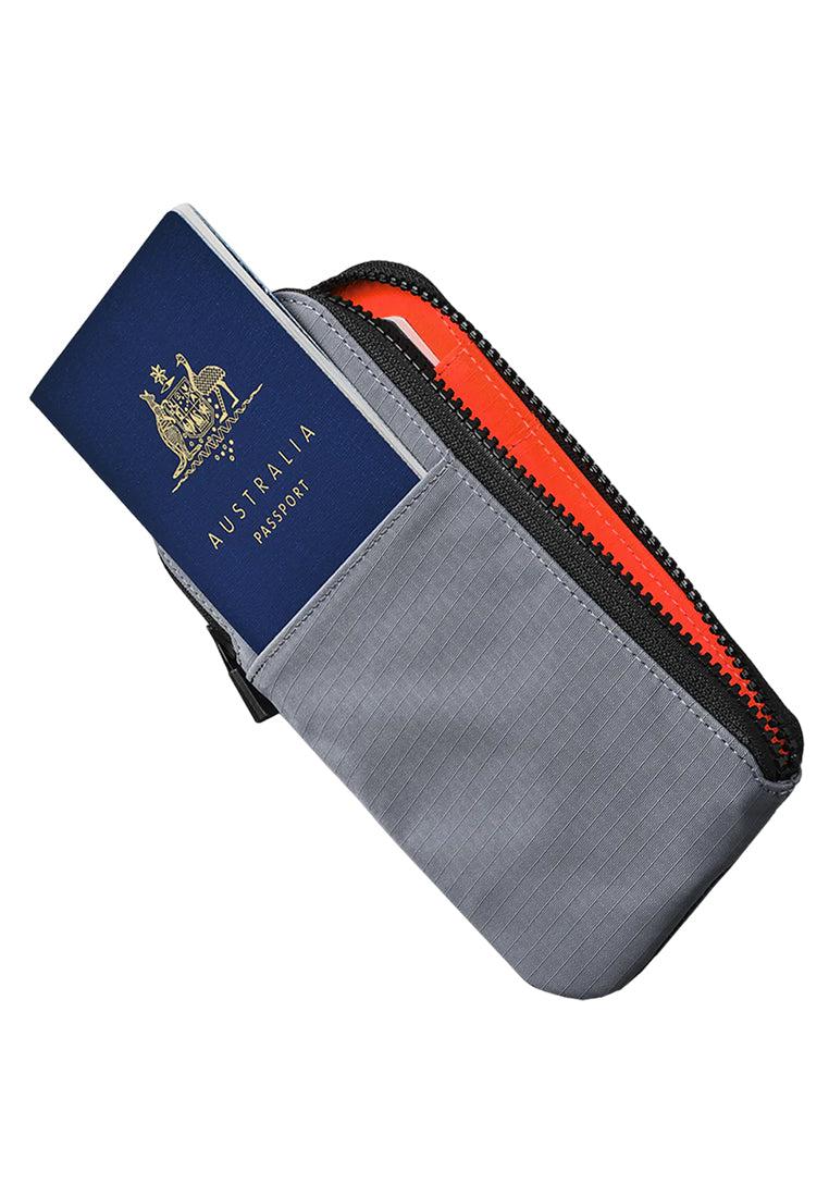 Alpaka Zip Travel Wallet