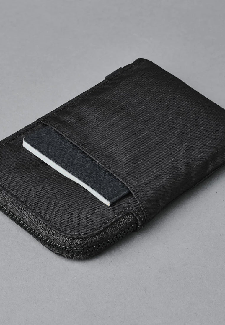 Alpaka Zip Travel Wallet
