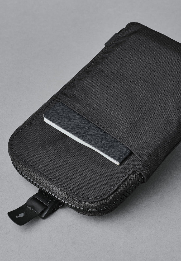 Alpaka Zip Travel Wallet