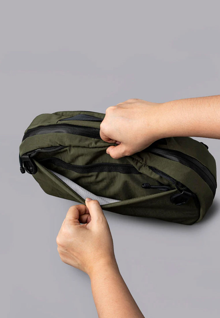Alpaka Eclipse Gaming Sling