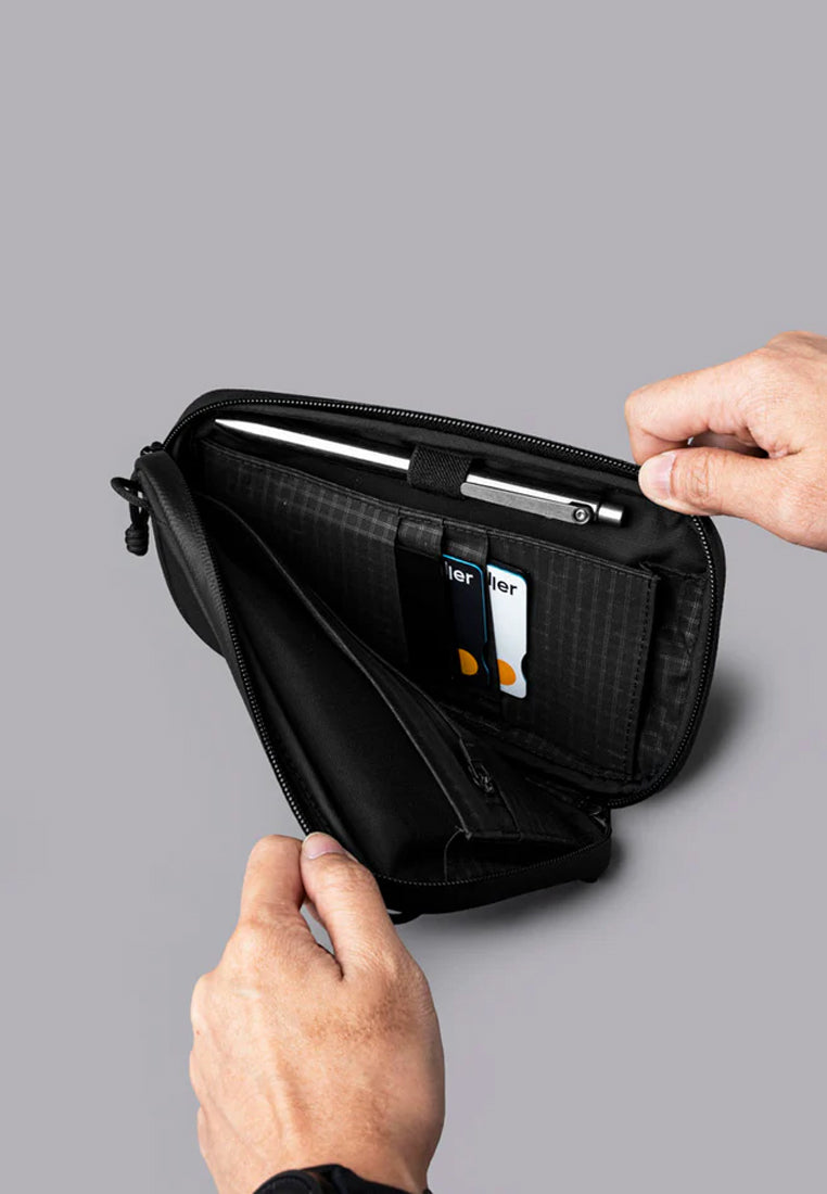 Alpaka Bravo Passport Pouch