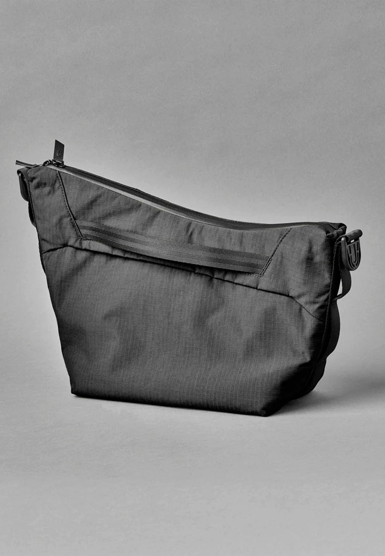 Alpaka Flow Satchel 4L