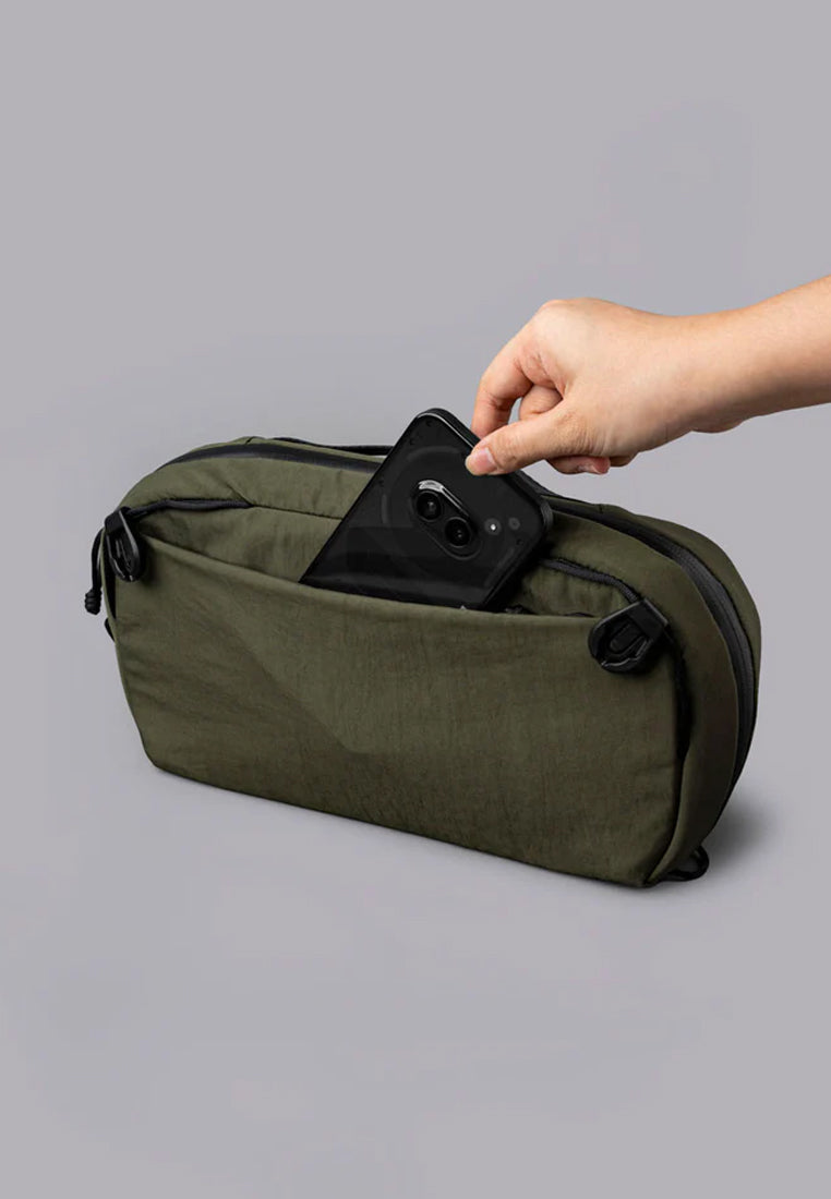 Alpaka Eclipse Gaming Sling