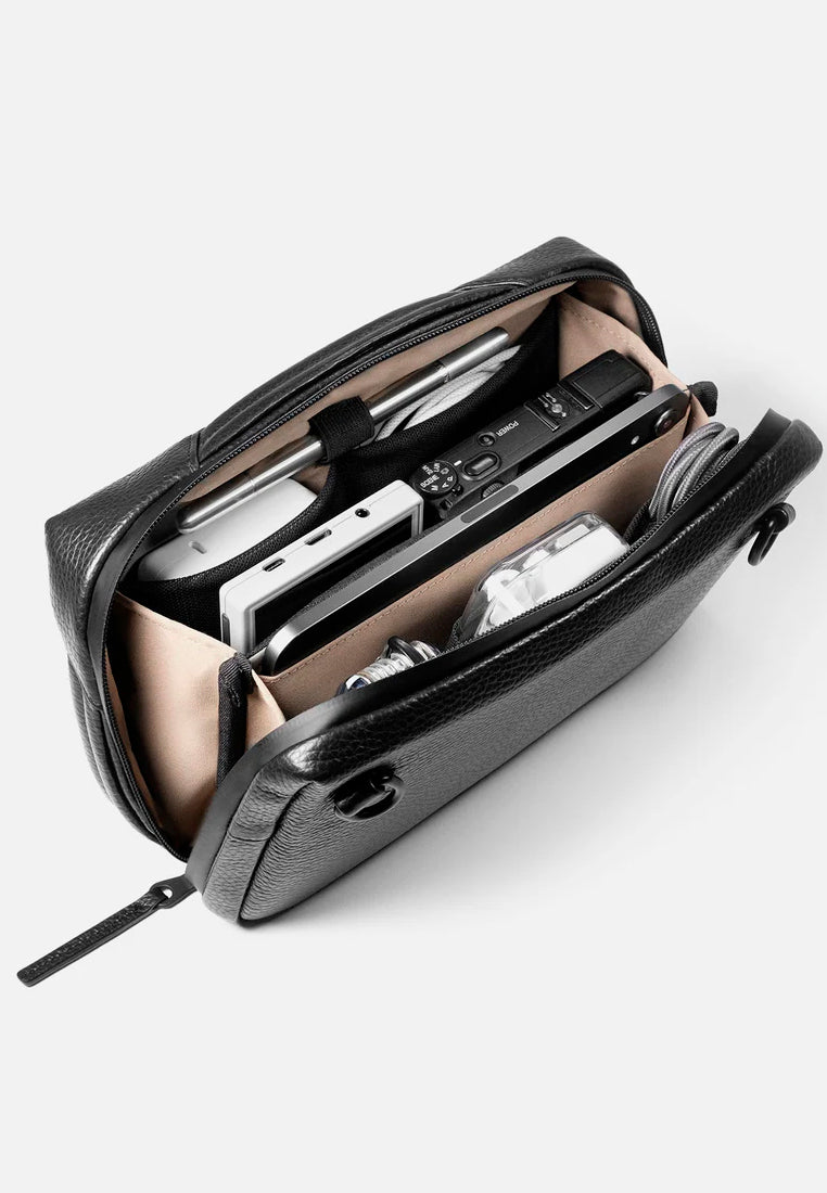 Grams28 132 Essential Case Pro - MORE by Morello Indonesia