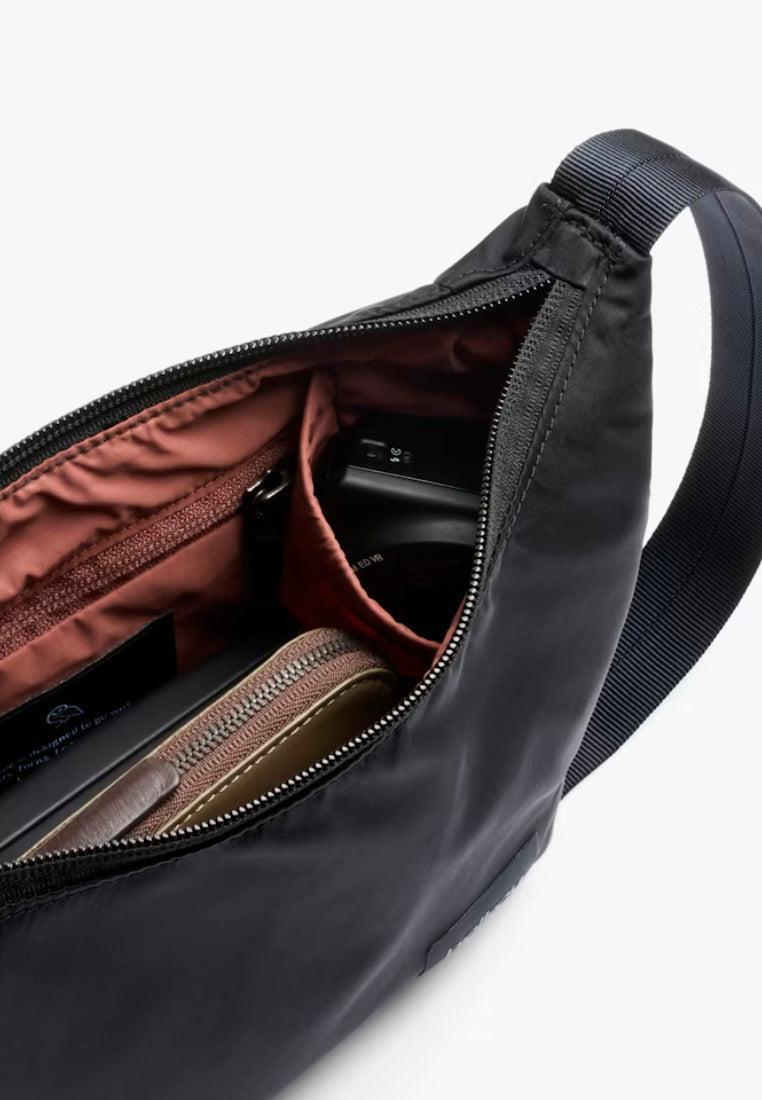 Bellroy Laneway Crescent Bag 2.5L