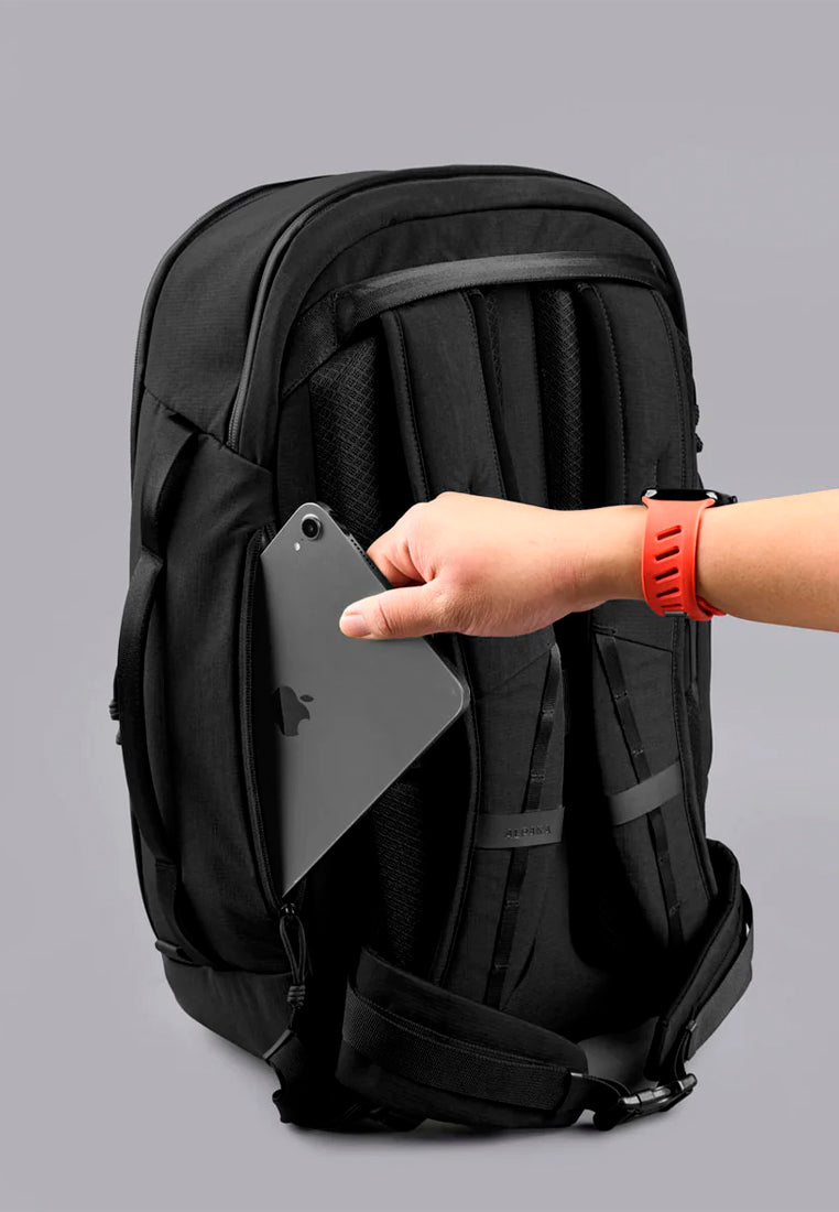 Alpaka Traverse Backpack 38L