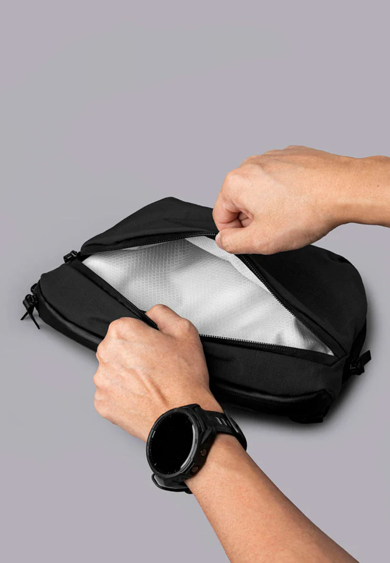 Alpaka Flight Sling Pro 2.5L