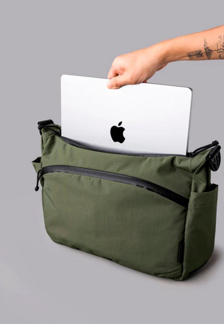 Alpaka Flight Satchel