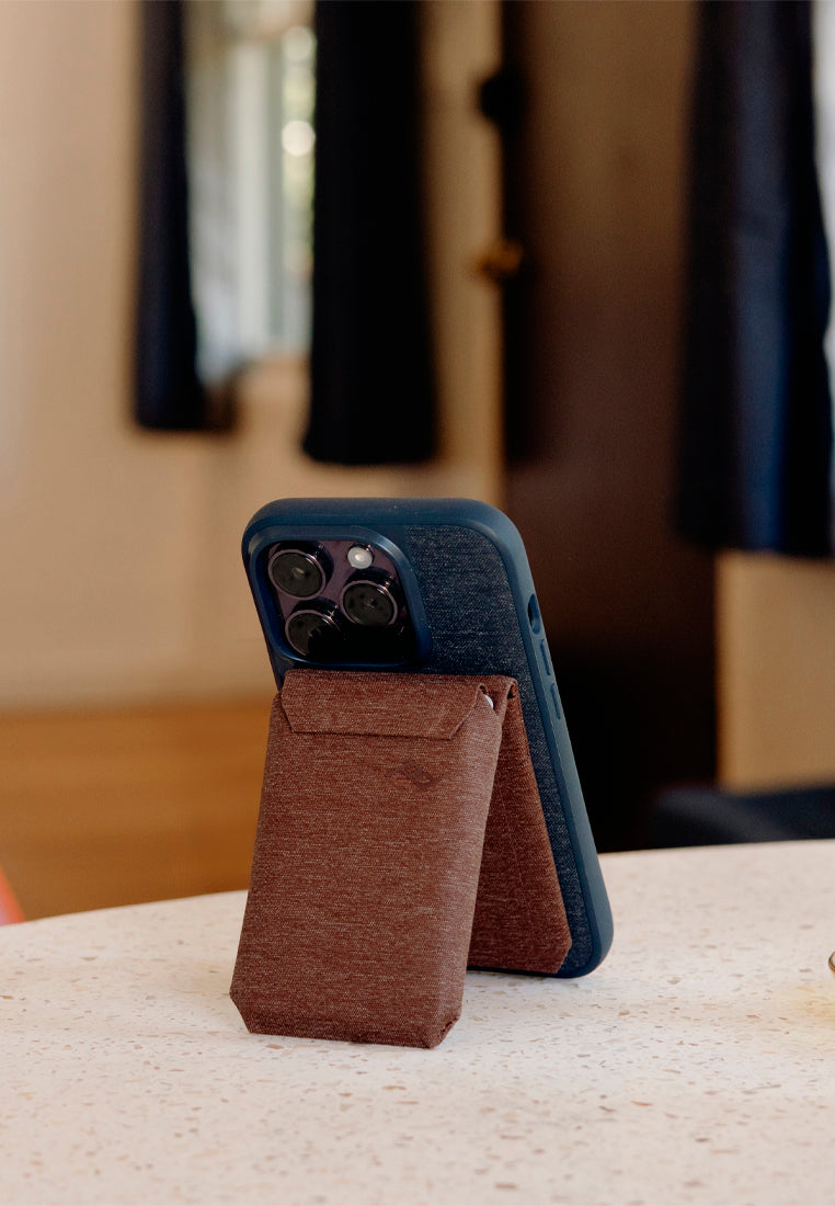 Peak Design Mobile Wallet Stand