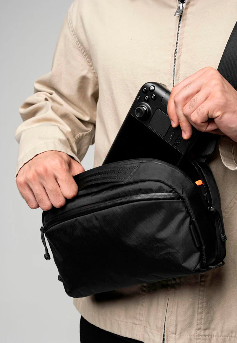 Alpaka Eclipse Gaming Sling