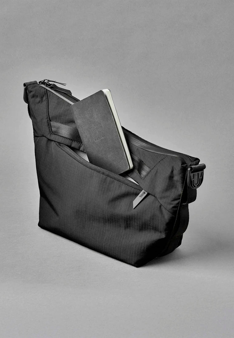Alpaka Flow Satchel 4L