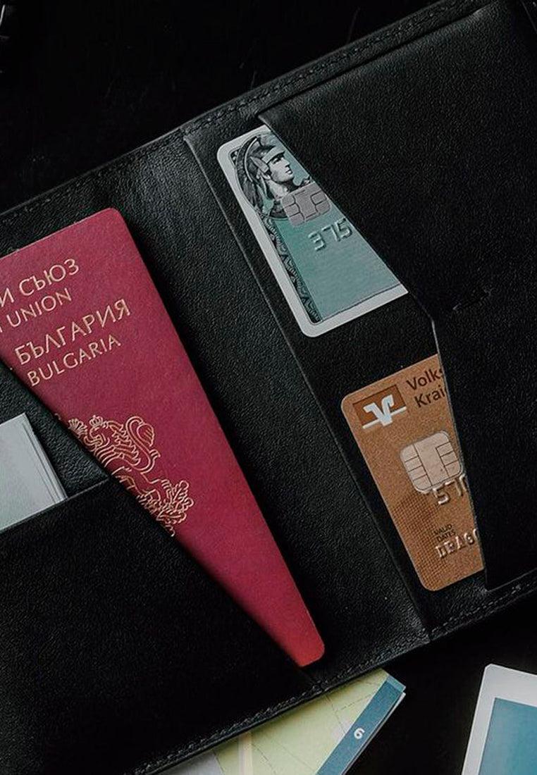 Grams28 126 Passport Wallet
