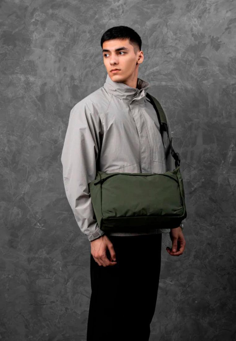 Alpaka Flight Satchel