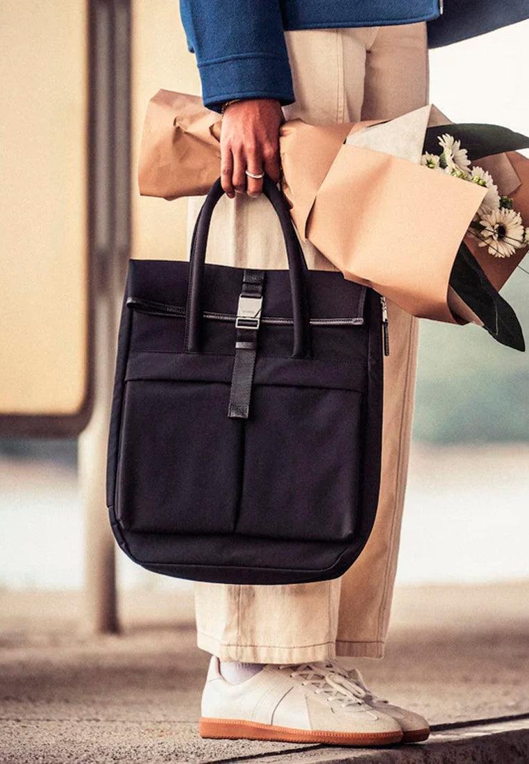 Grams28 704 Urban Folio Bag