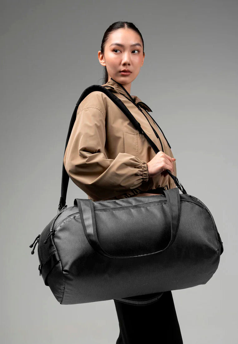 Alpaka Momentum Duffel