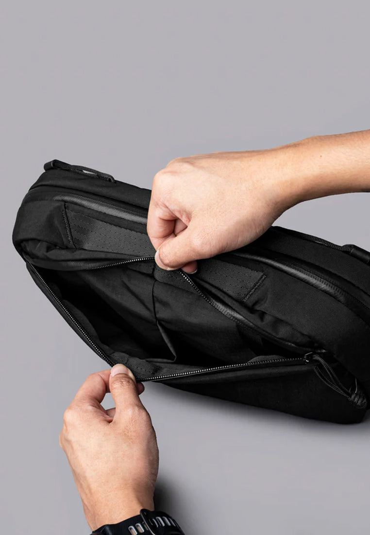 Alpaka Eclipse Gaming Sling