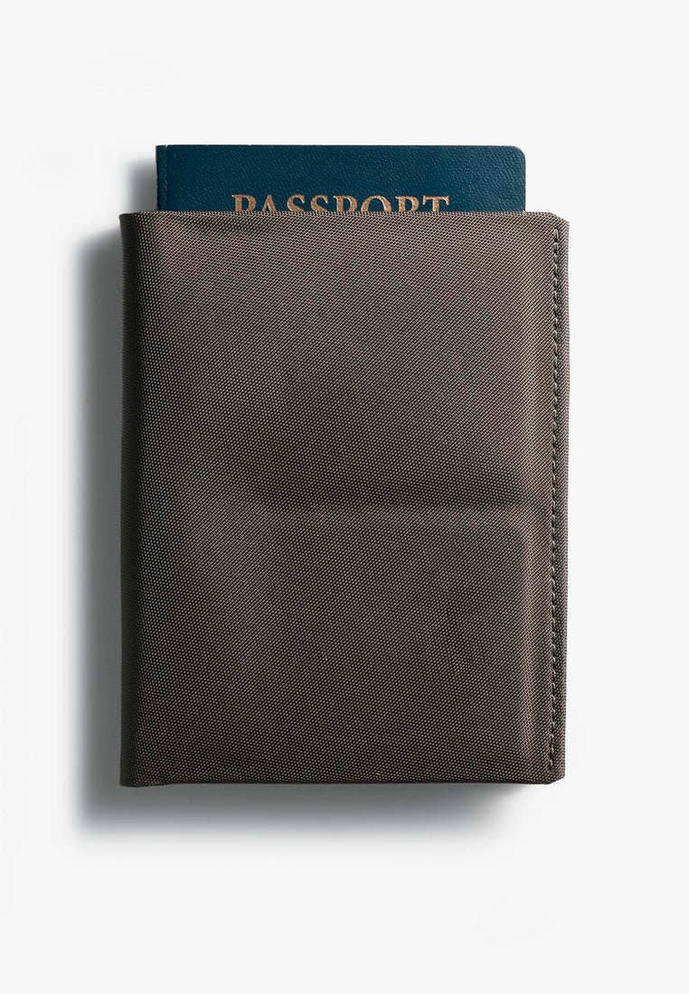 Pioneer Passport Wallet Robusta Baby Ballistic