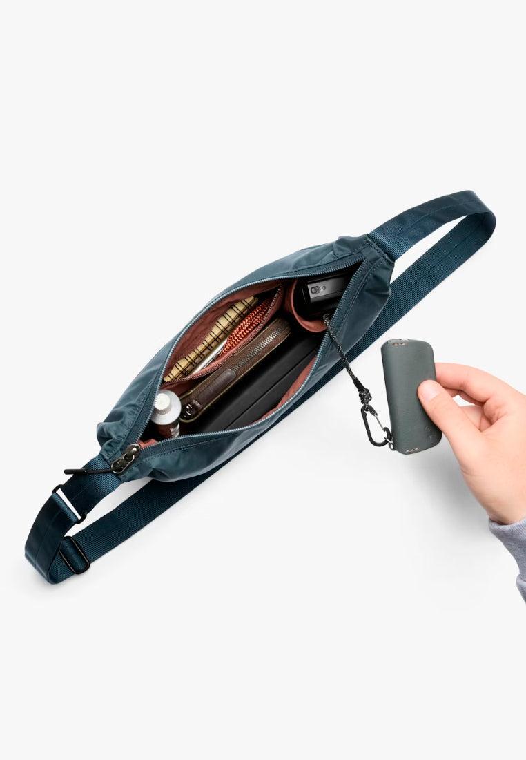Bellroy Laneway Crescent Bag 2.5L