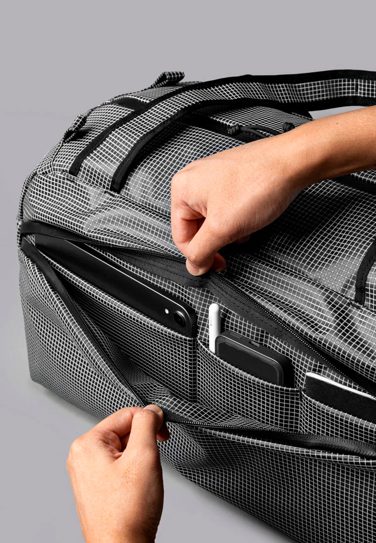 Alpaka Momentum Duffel