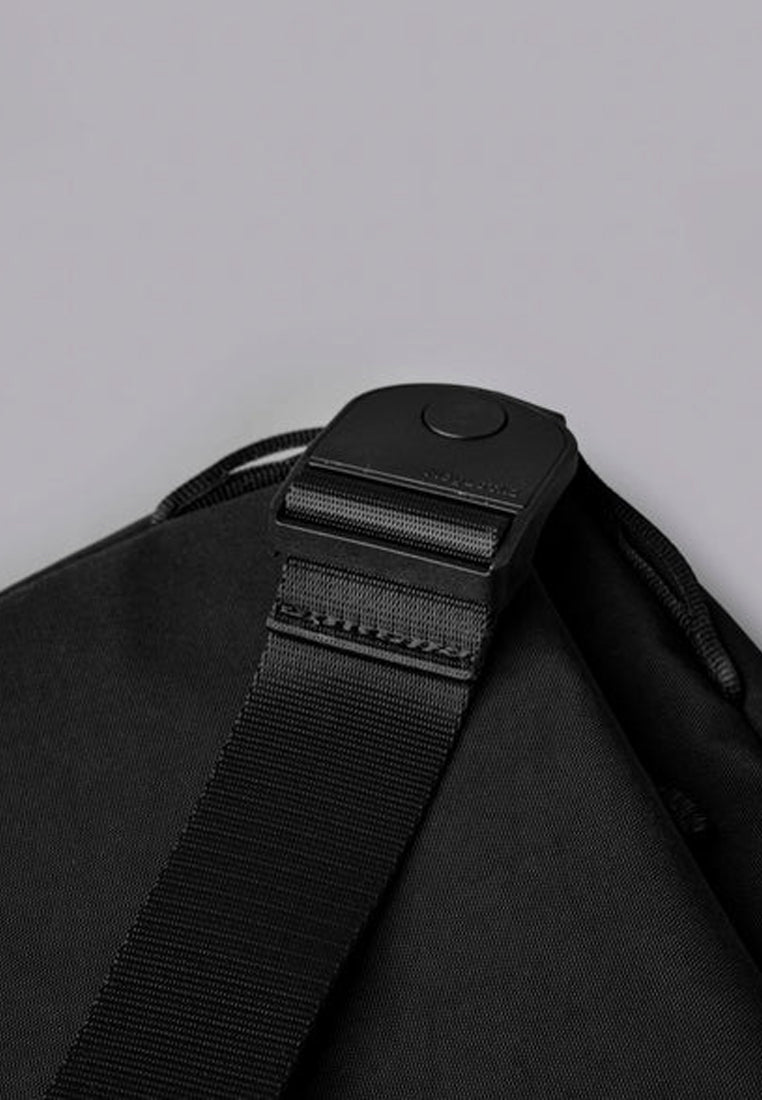 Alpaka Eclipse Gaming Sling