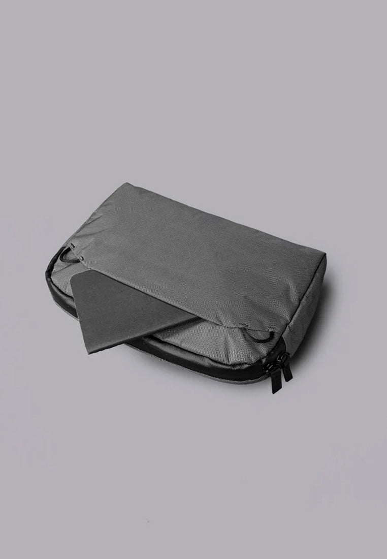 Alpaka Flight Sling 2L Ultradyne