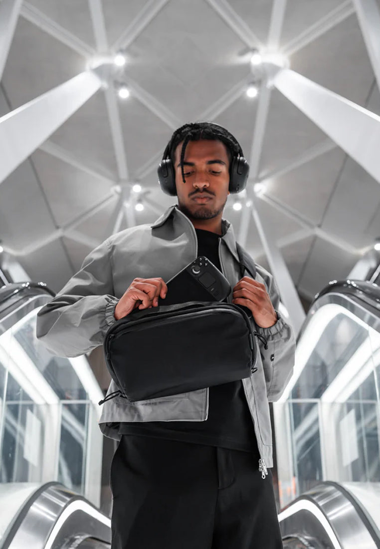 Alpaka Eclipse Gaming Sling