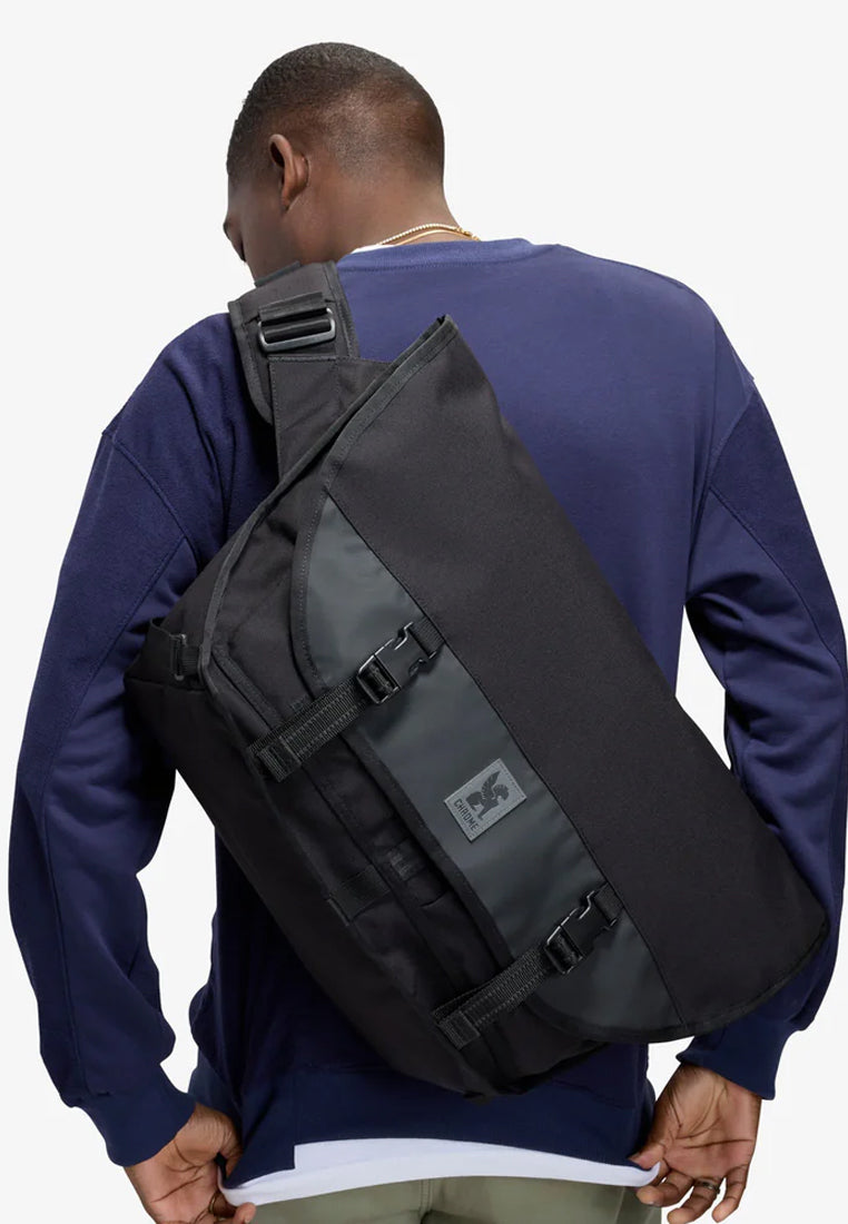 Chrome Industries Citizen 24L Messenger Bag