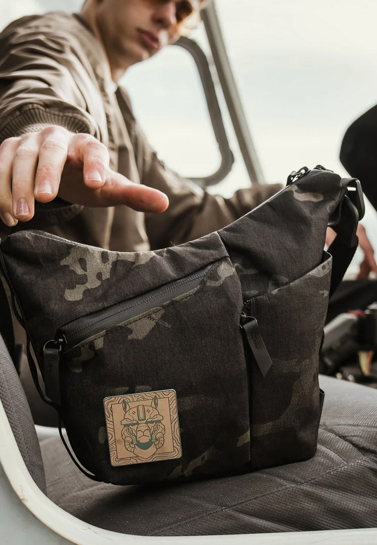 Alpaka Flow Satchel 2L Clogtwo Edition