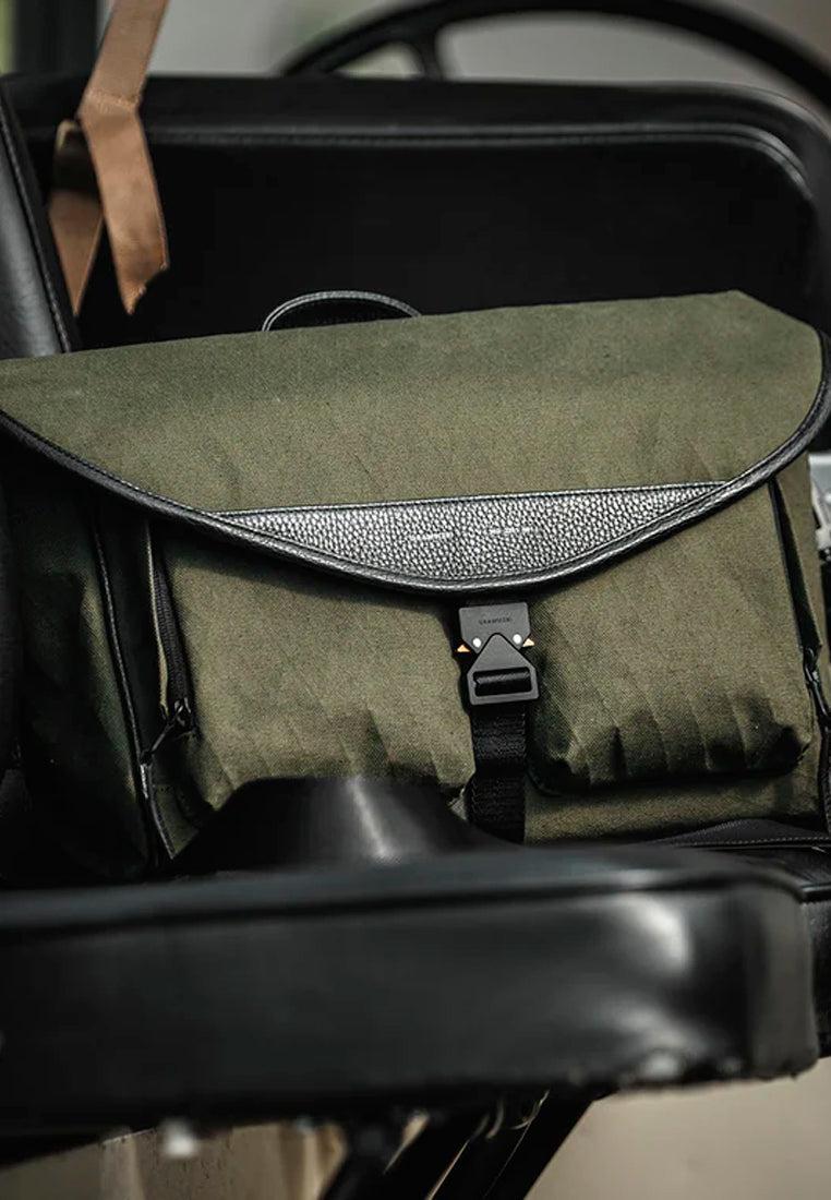 Grams28 302 Adventure Sling