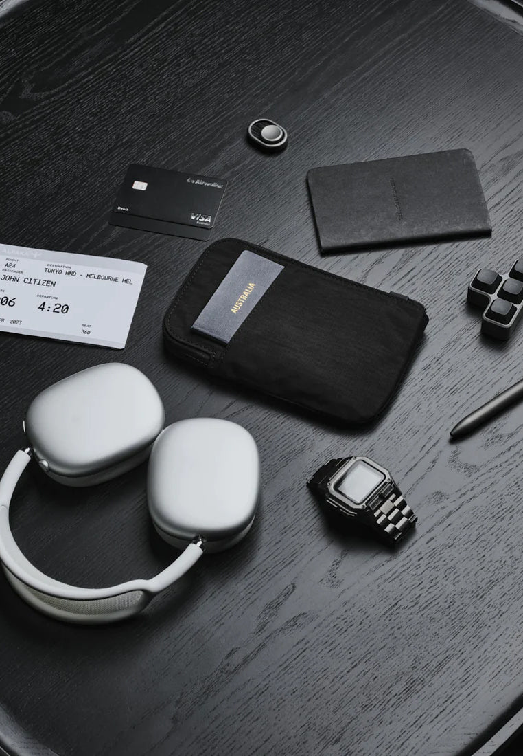 Alpaka Zip Travel Wallet