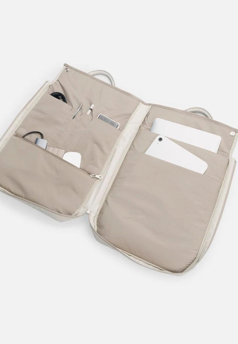 Grams28 704 Urban Folio Bag