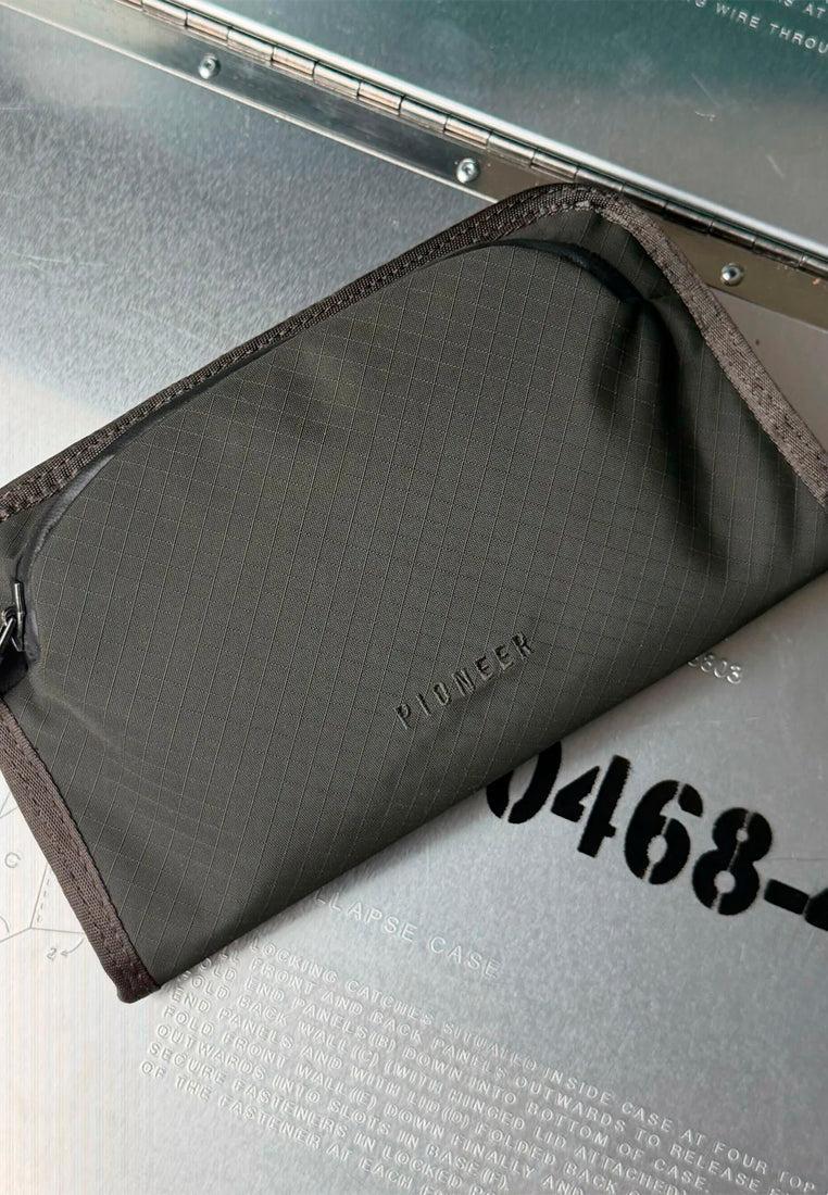 Pioneer Co-Pilot Travel Wallet
