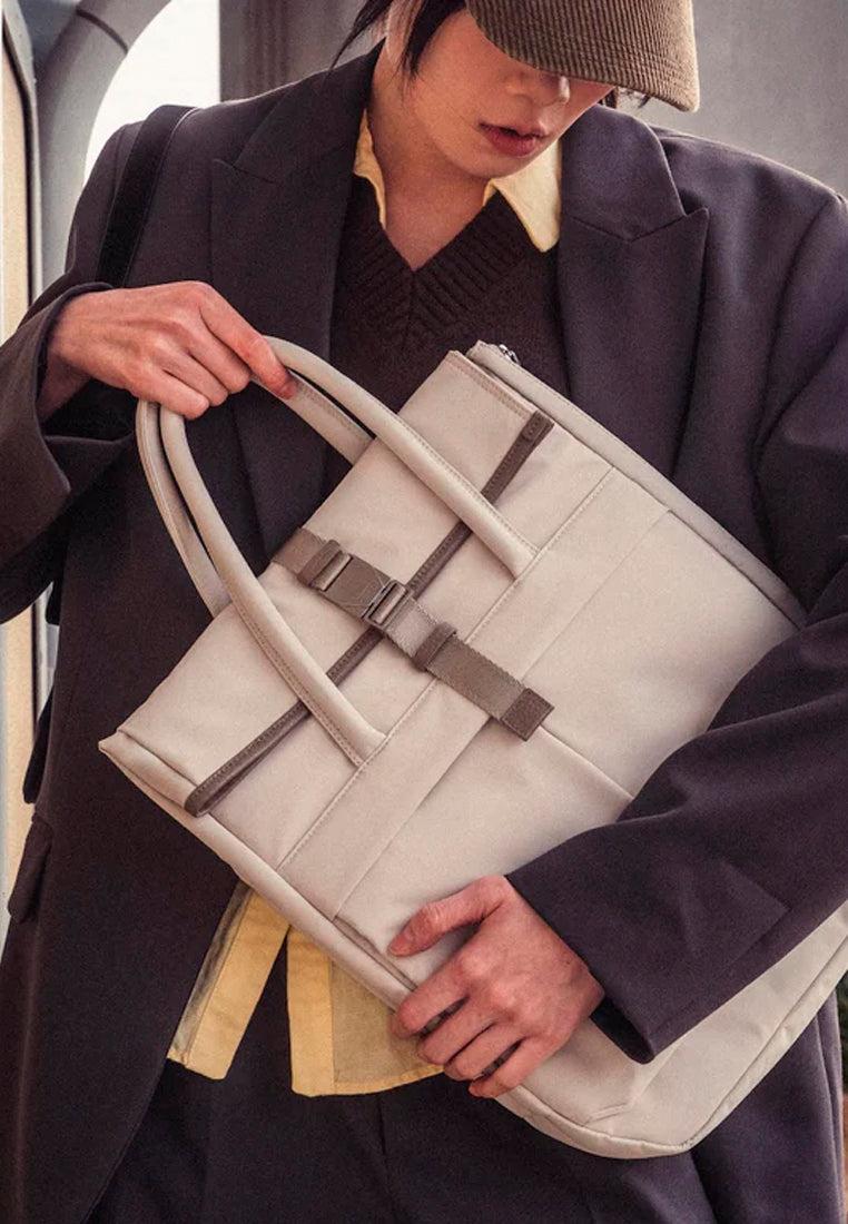 Grams28 704 Urban Folio Bag