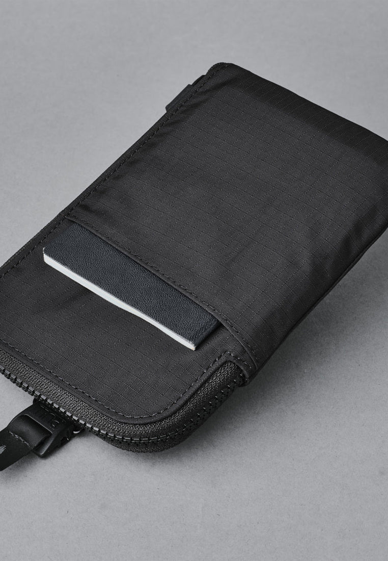 Alpaka Zip Travel Wallet