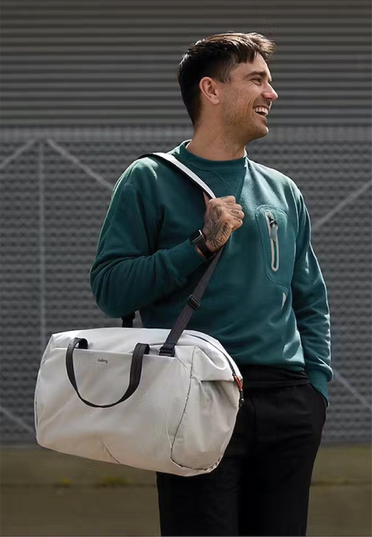 Bellroy Lite Duffel Moss (Leather Free)
