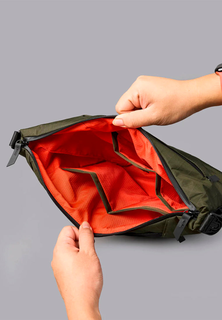 Alpaka Flow Satchel 4L