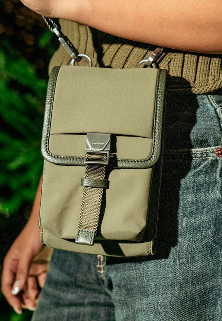 Grams28 701 Urban Phone Sling