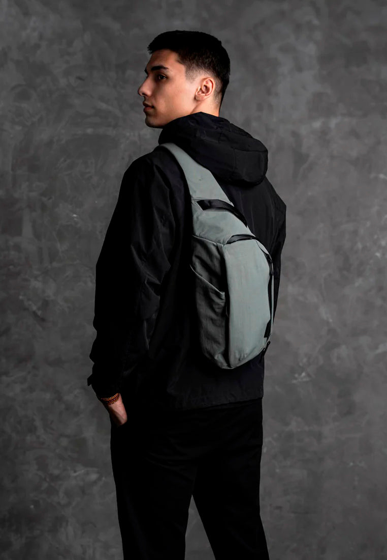 Alpaka Metro Crossbody Sling
