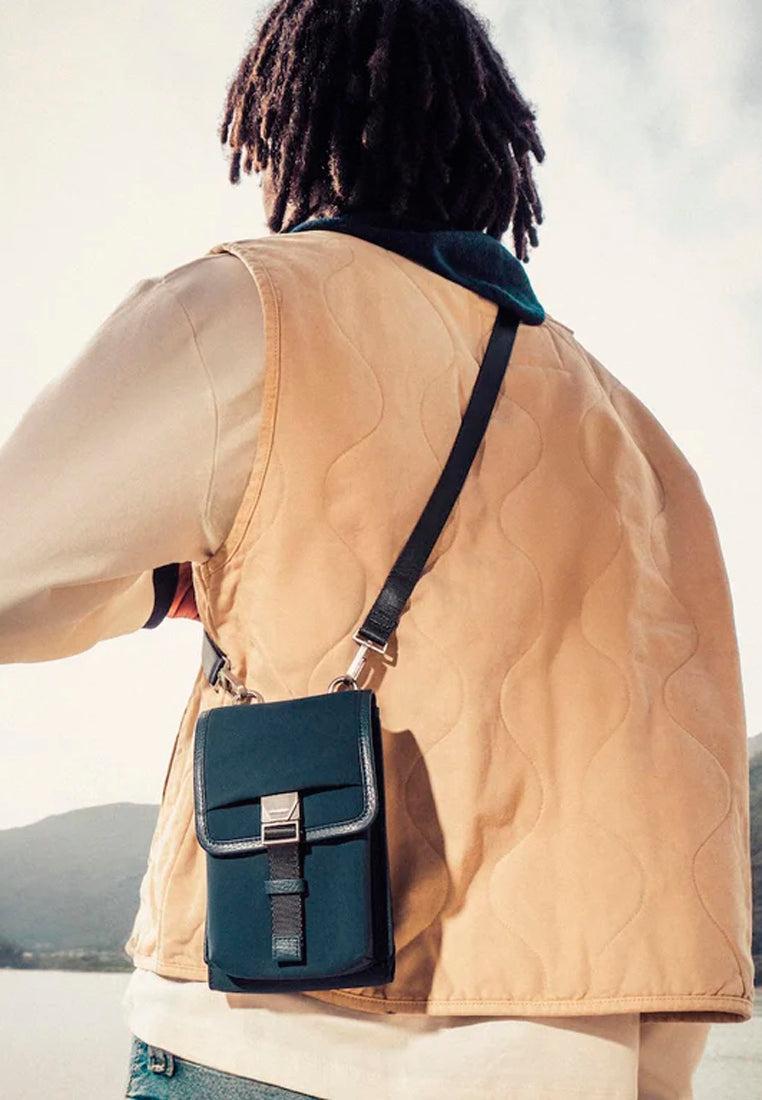 Grams28 701 Urban Phone Sling