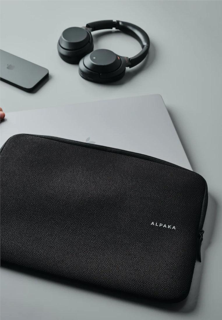 Alpaka Slim Laptop Sleeve 14 Inch
