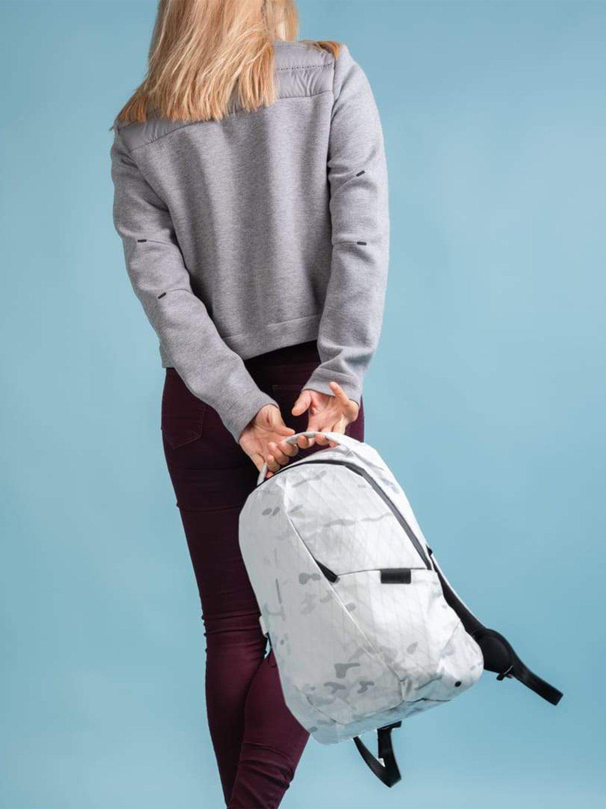 Able Carry Thirteen Daybag XPAC White Alpine - MORE by