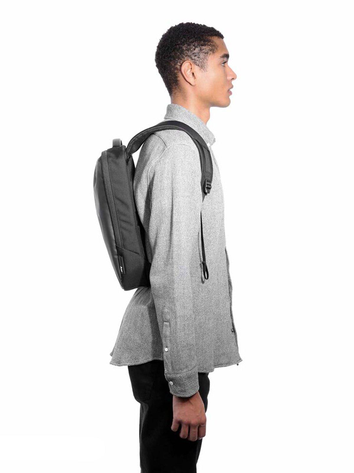 AER Slim Pack Black 8.5L - MORE by Morello Indonesia
