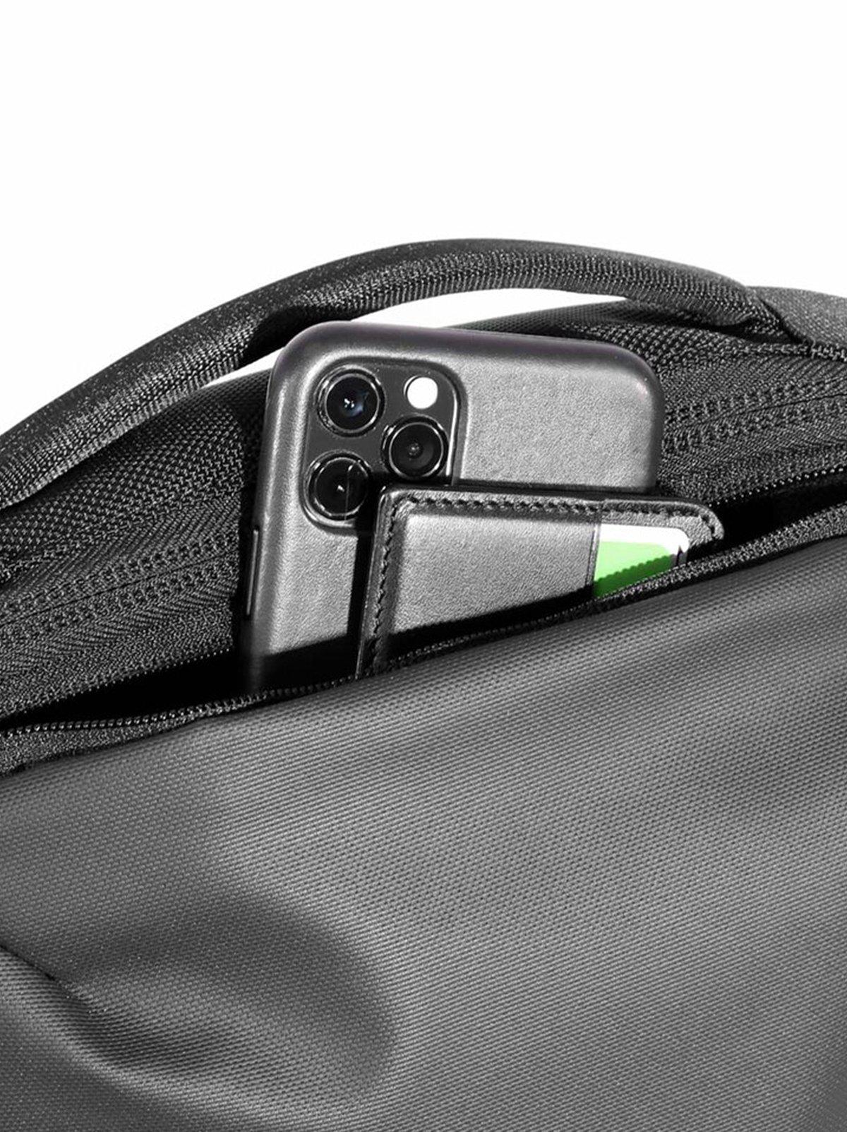 AER Slim Pack Black 8.5L - MORE by Morello Indonesia