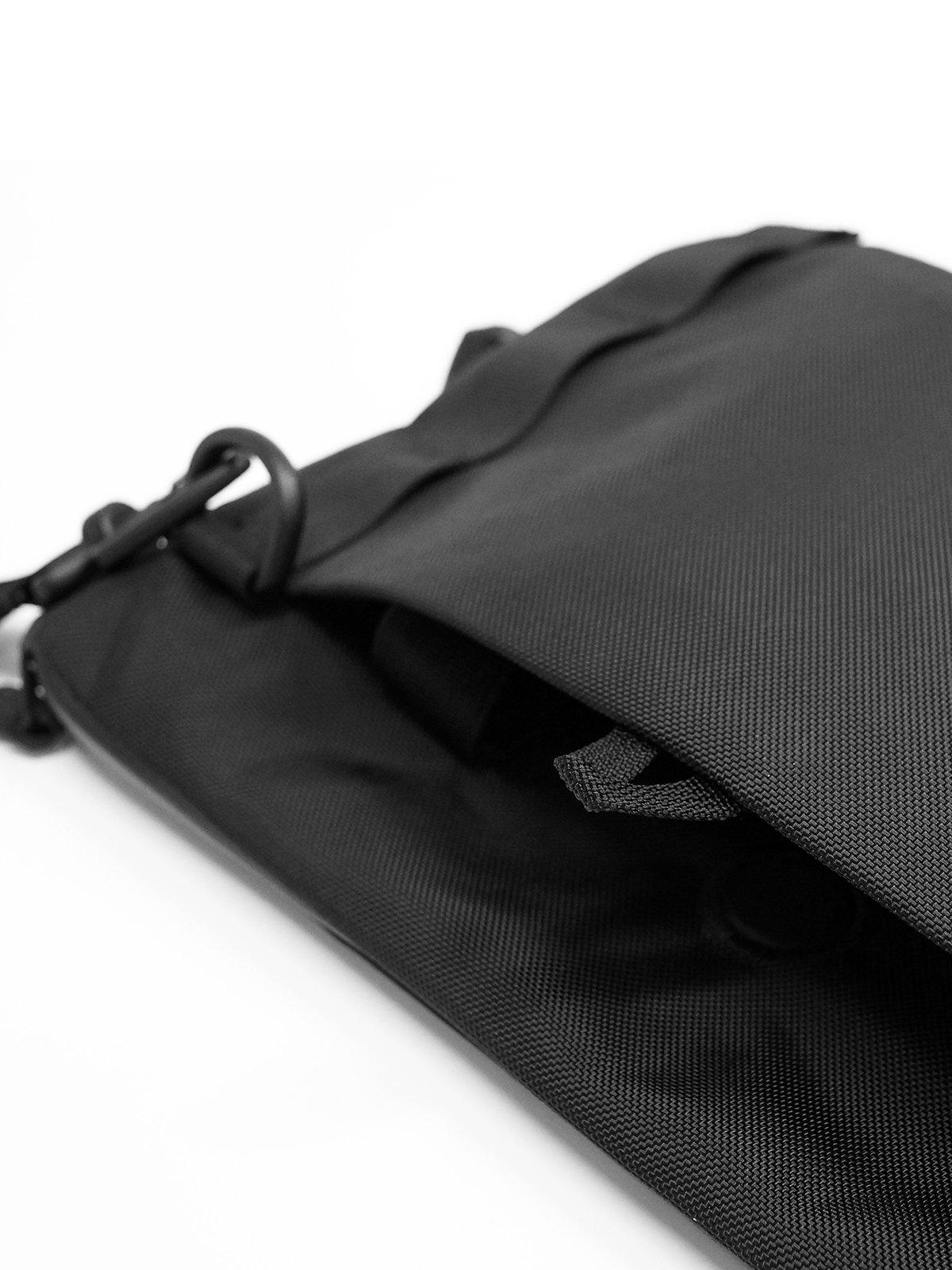 Code Of Bell ANNEX Liner Sacoche Sling Bag Pitch Black - MORE by Morello Indonesia