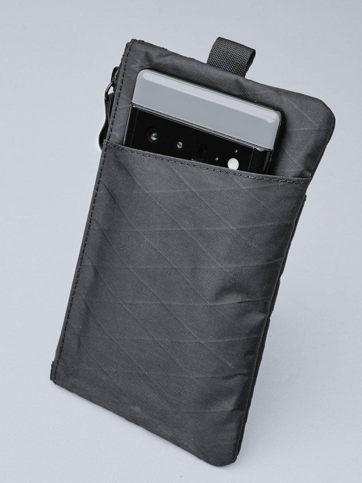 Alpaka Zip Clutch