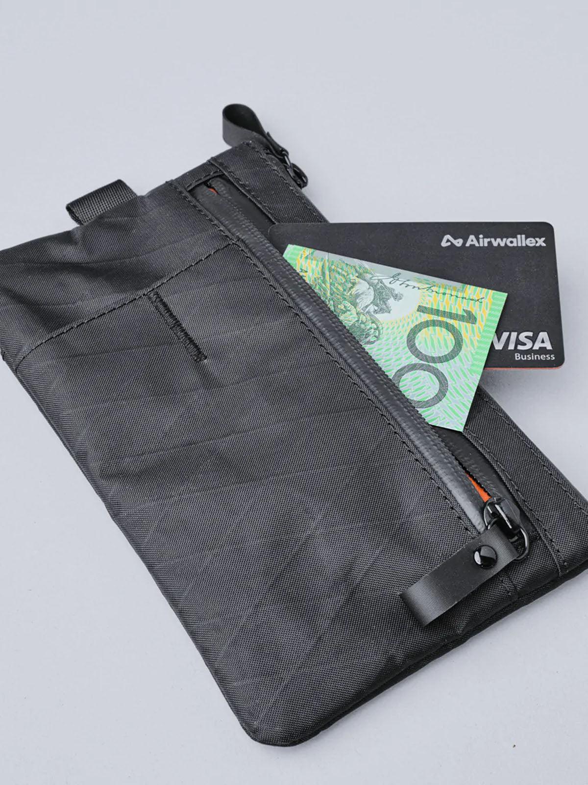 Alpaka Zip Clutch