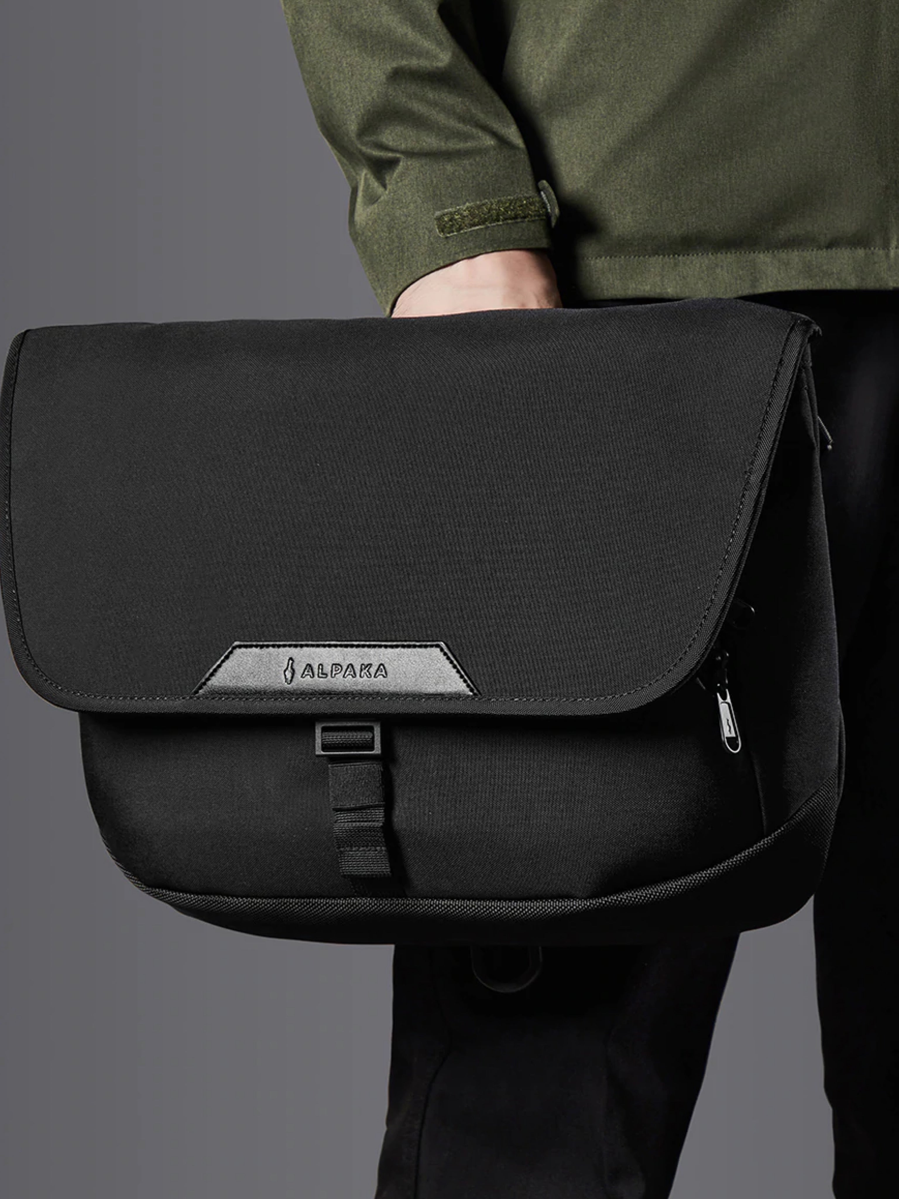 Alpaka messenger bag new arrivals