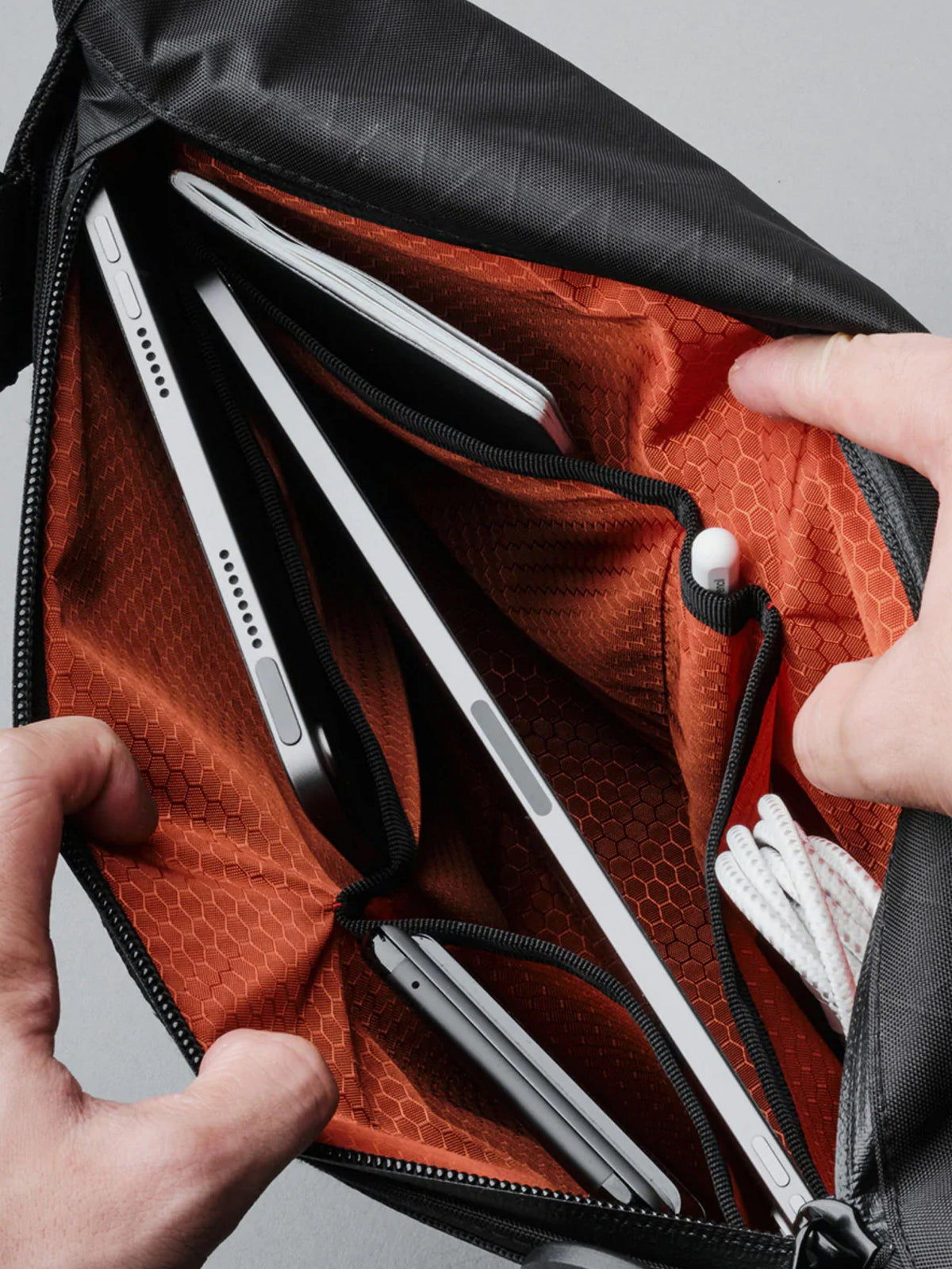 Alpaka Alpha Sling Limited Edition